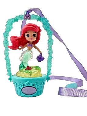 Disney Princess Ariel 7 Magic Mini Light Up Necklace w/ Batteries Little Mermaid